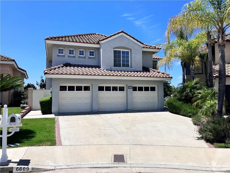 6609 E Pinnacle Pointe