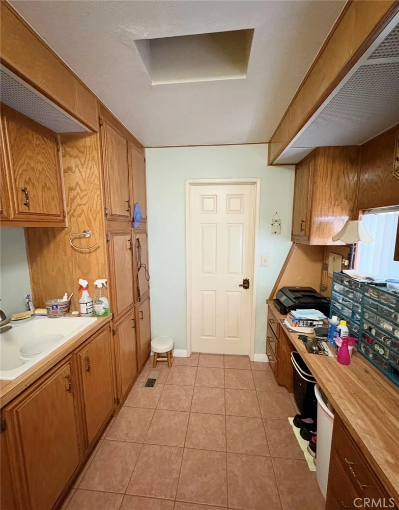 Interior 4