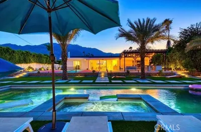 1928 N Farrell