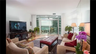 13650 Marina Pointe Drive 1605 photo 2