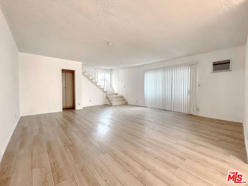 935 N Alfred Street 5 photo 2