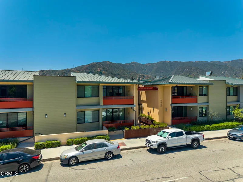 2608 Honolulu Avenue 311 photo 2
