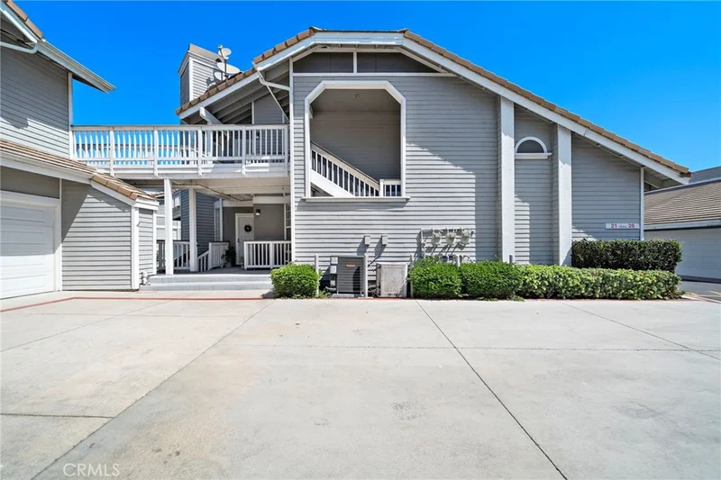 10361 Garden Grove Boulevard 25