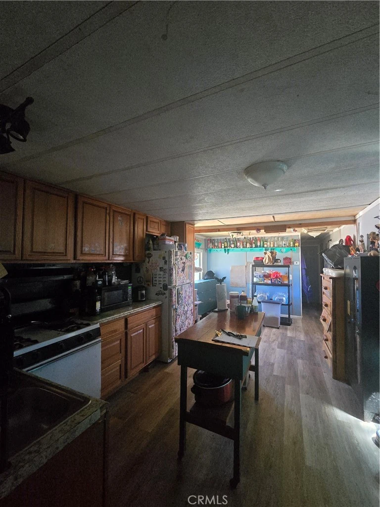 Interior 4