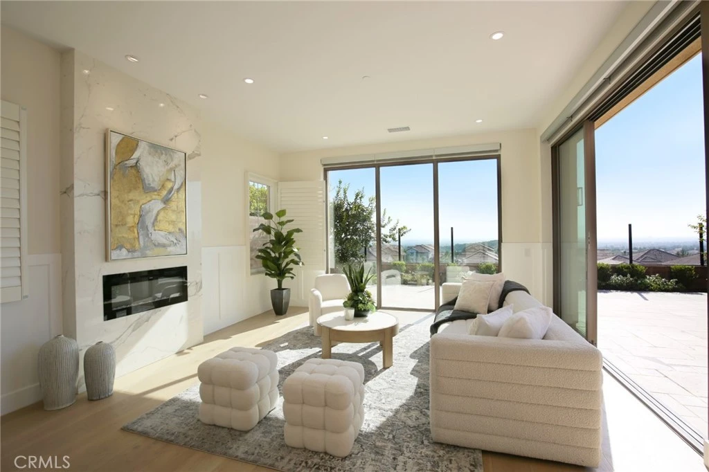 Interior 2