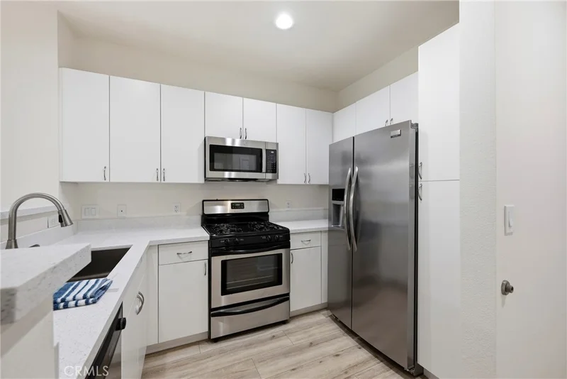 Photo 2 of 1801 E Katella Avenue 1096