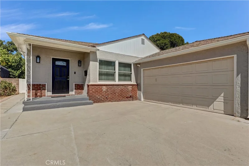6851 Forbes photo 2