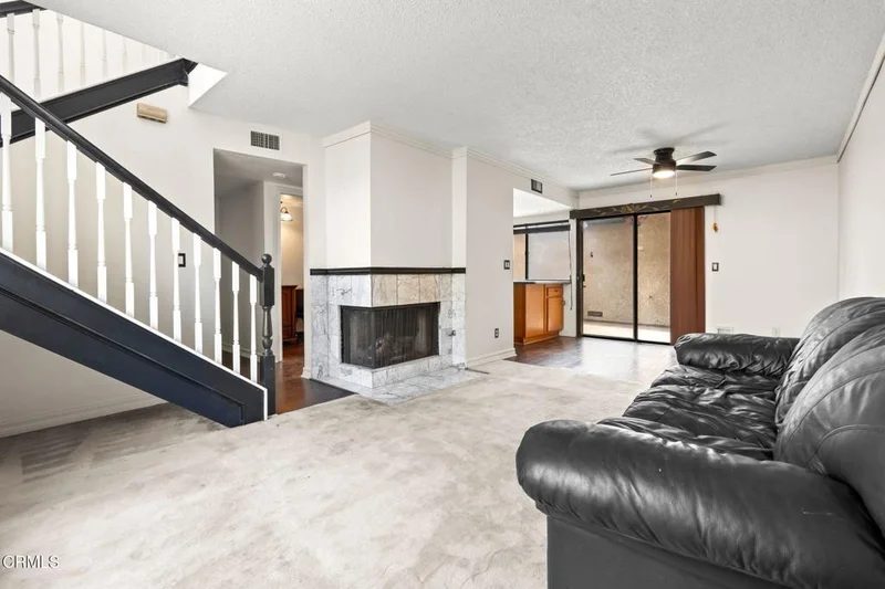 Photo 2 of 2454 Manzanita Drive