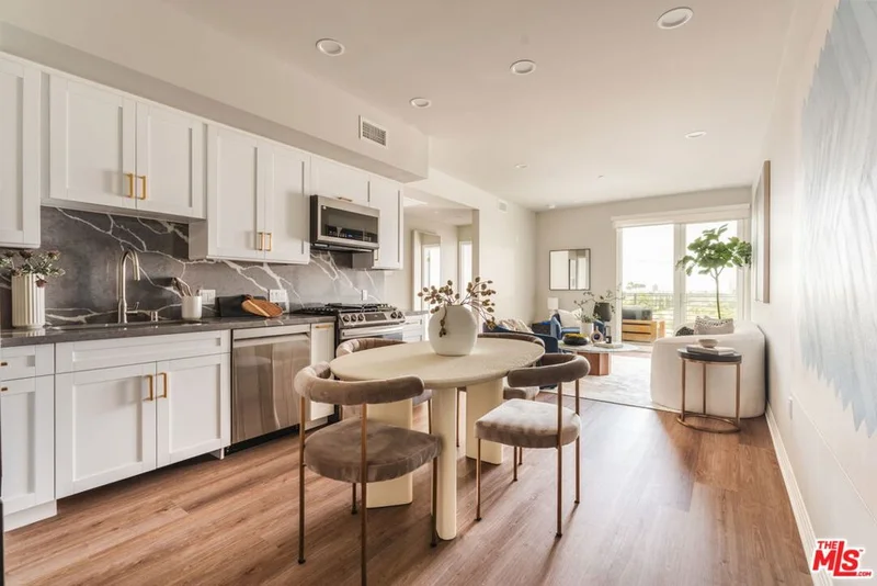 7428 Santa Monica Boulevard 507