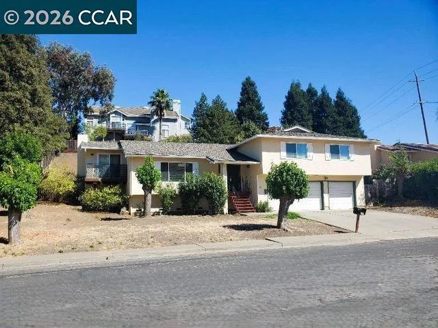 708 Court Ln