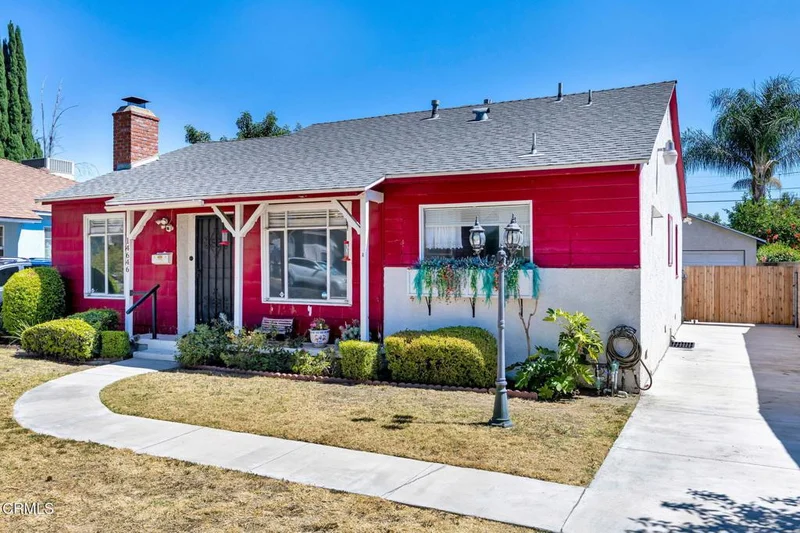 Photo 2 of 14646 Leadwell Street