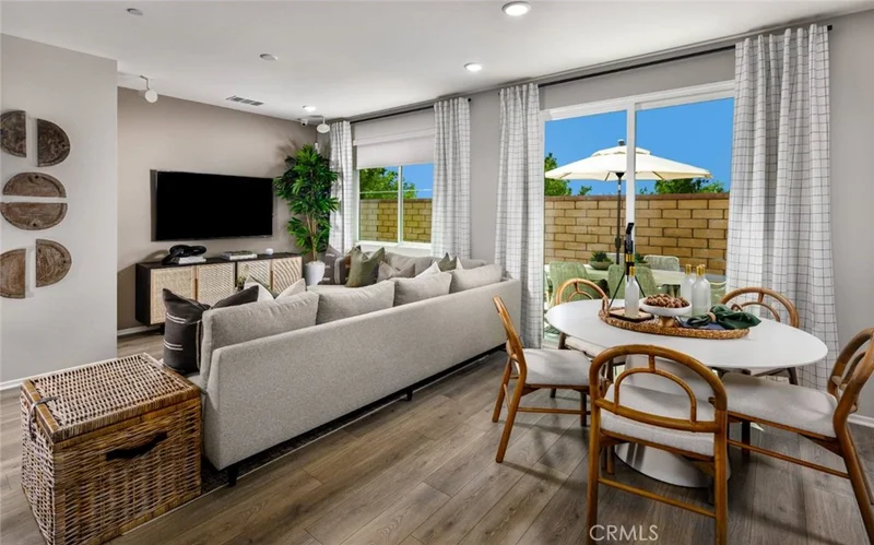 Photo 2 of 4154 S S. Wildflax Paseo 106