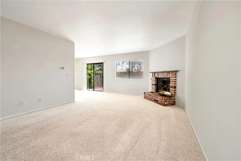 7106 Brentwood photo 2