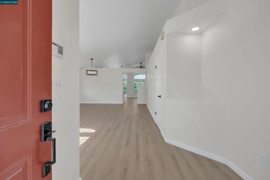 Interior 4