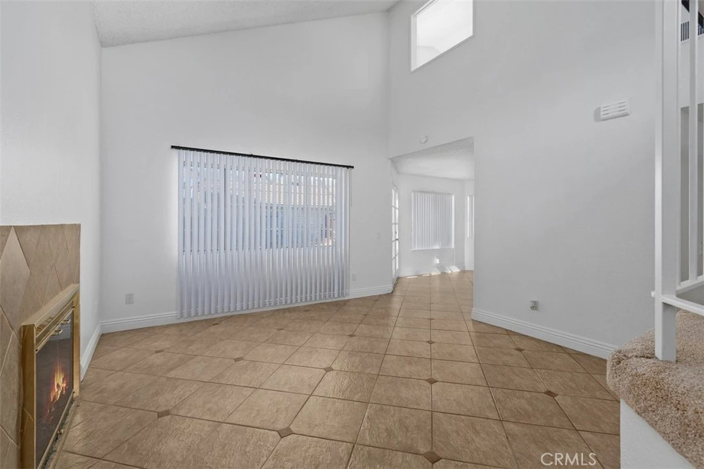 Interior 3