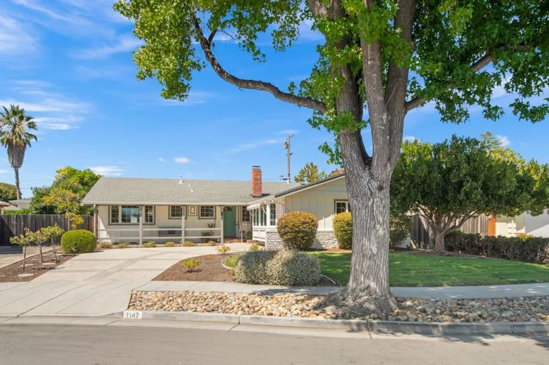 1147 Cotswald Court