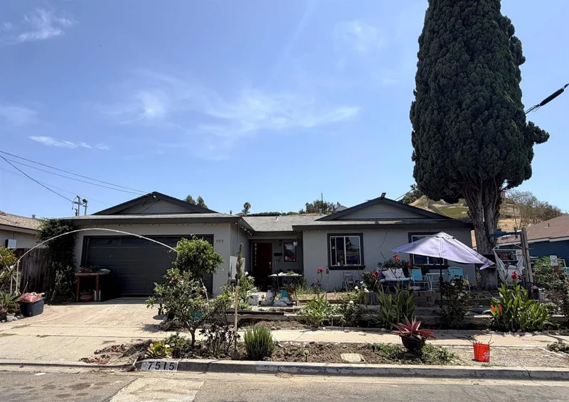 7515 Black Oak photo 2