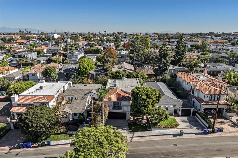 2200 Walnut photo 2