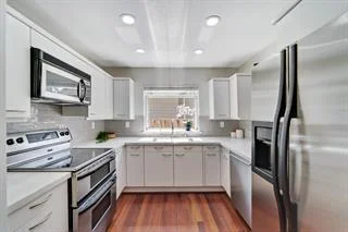 201 Ada Avenue 2 photo 2