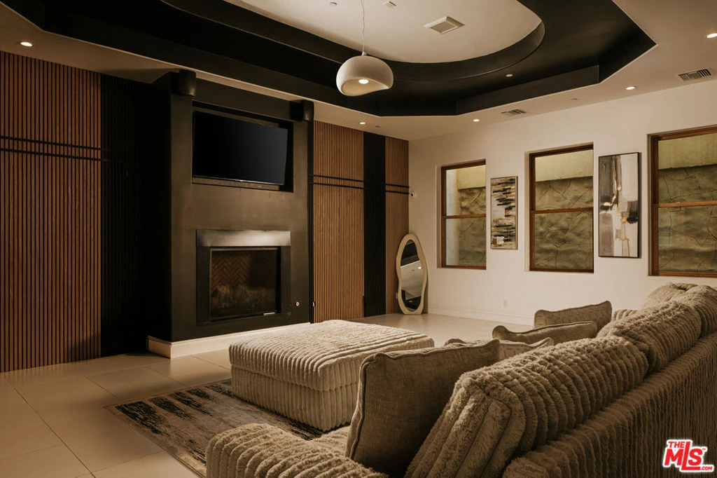 Interior 2