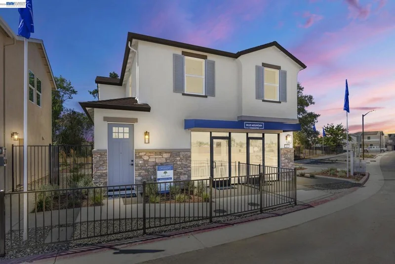 850 Pecan Tree Ln