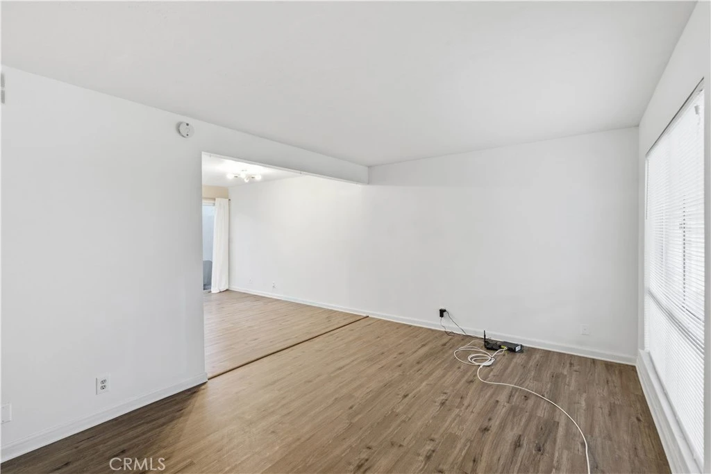 Interior 4
