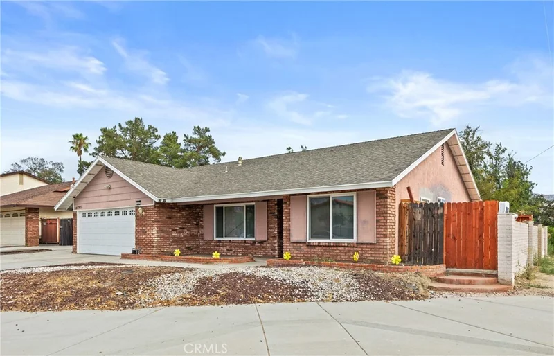 41763 Lomas photo 2