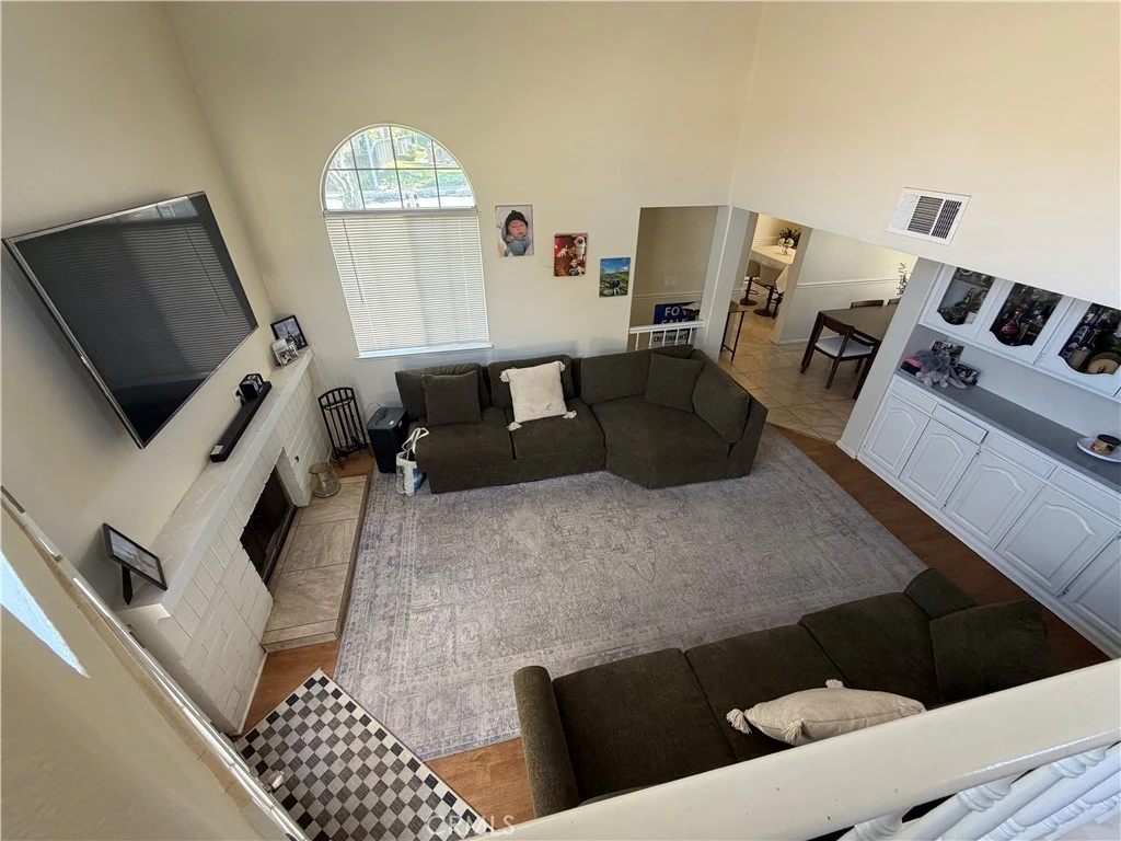 Interior 3