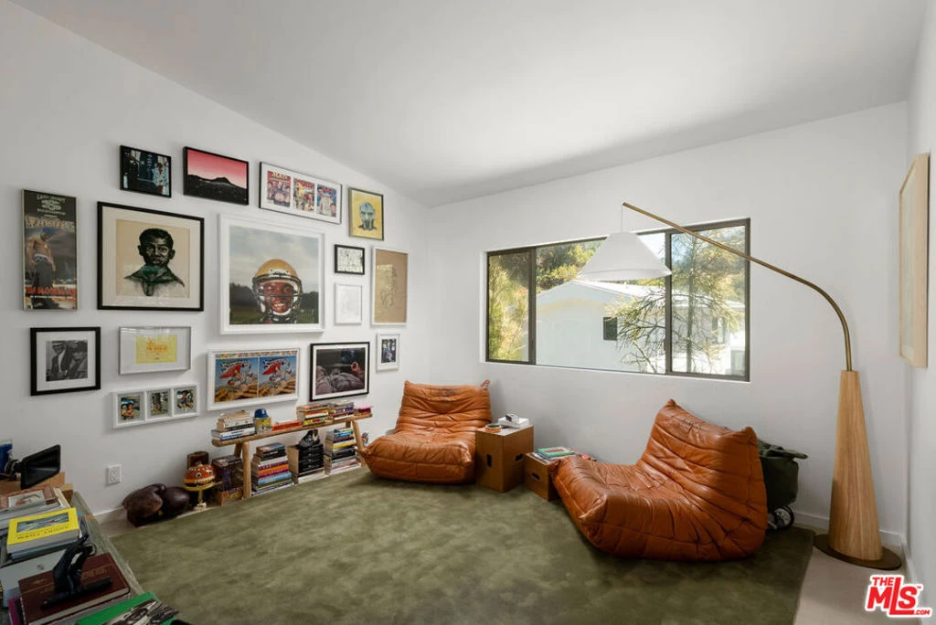 Interior 3
