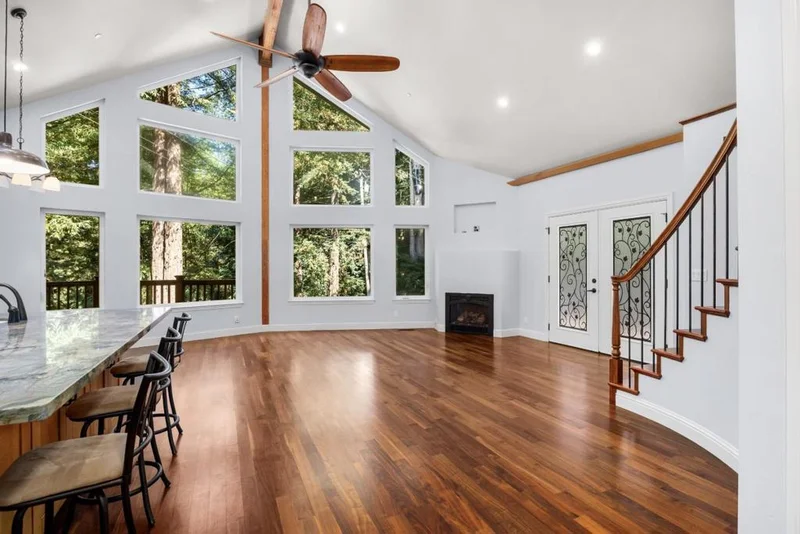 Photo 2 of 352 Manzanita Avenue