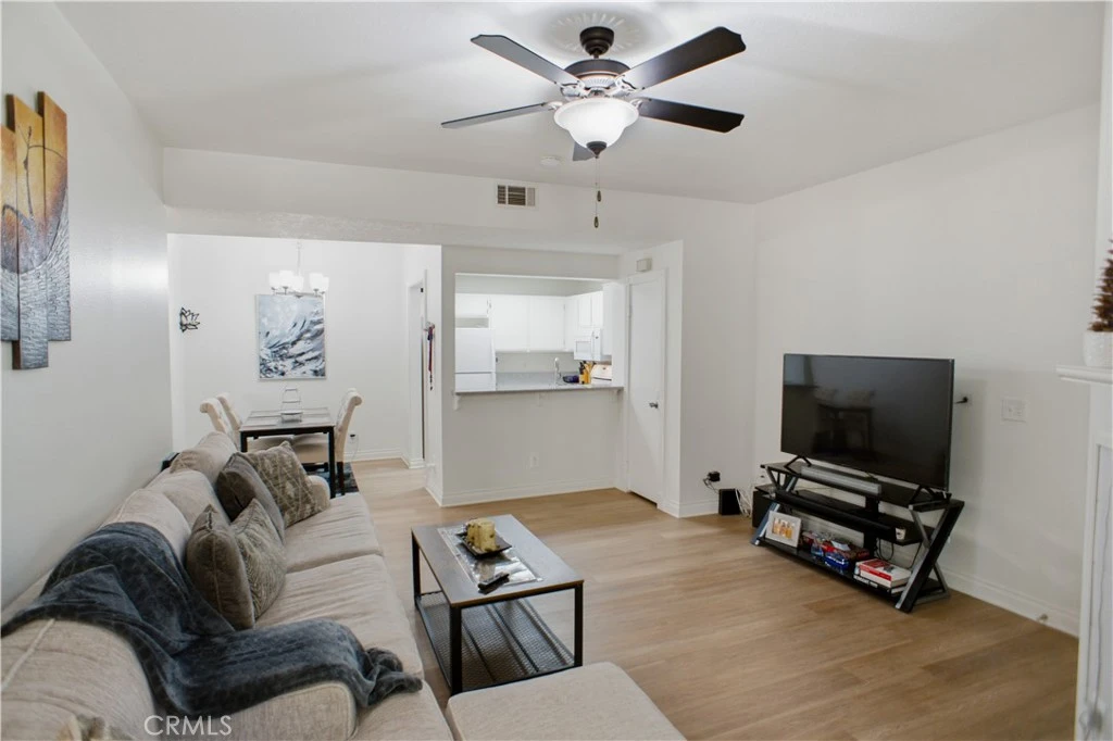 Interior 3
