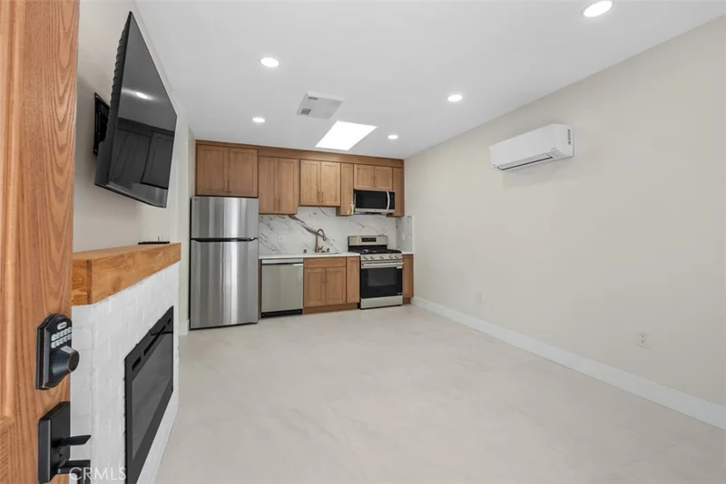 21316 Bulkhead Circle photo 2