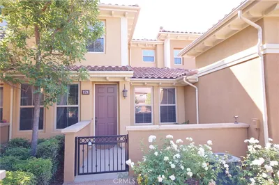 121 Chantilly