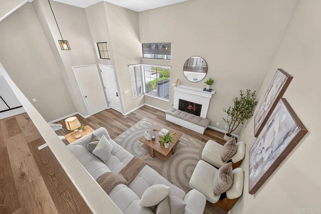 Interior 4
