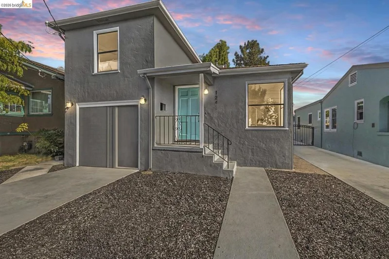 Photo 2 of 1242 Burnett St