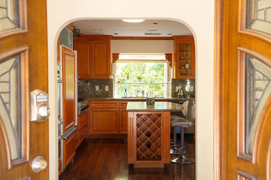 Interior 2