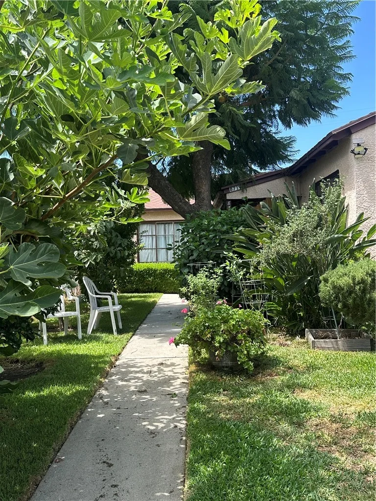8719 Tilden photo 2