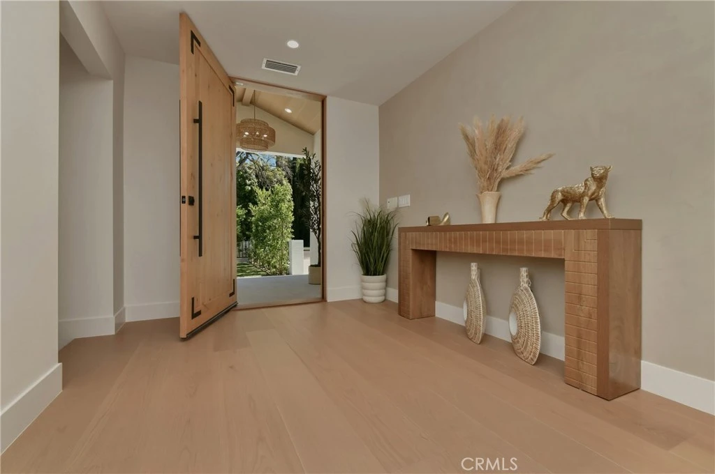 Interior 2
