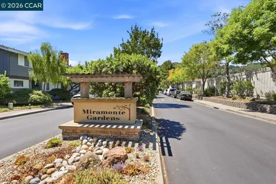 202 Miramonte Dr photo 2