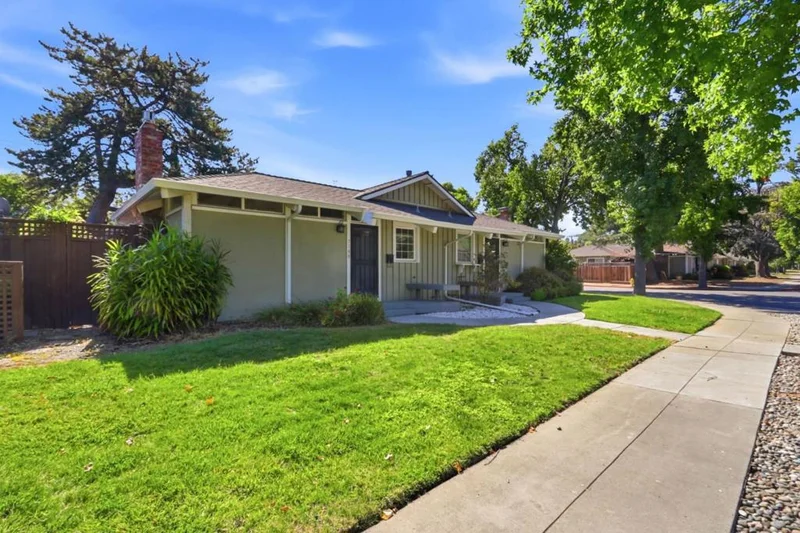 Photo 2 of 718 Millich Drive B