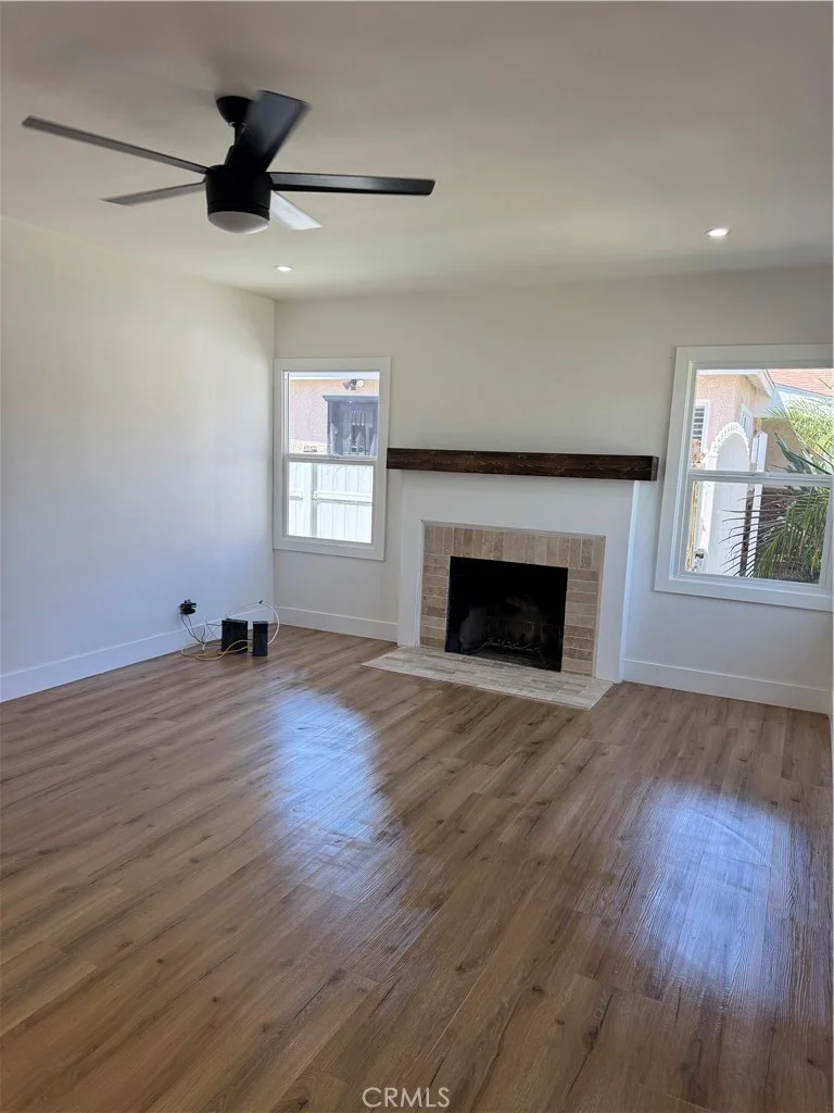 Photo 2 of 709 S Chester Avenue S