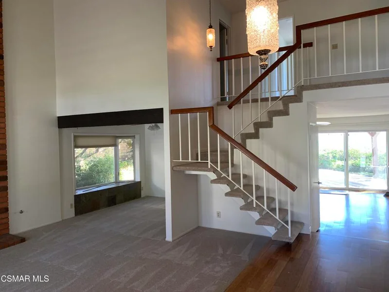 1774 Alderwood Place photo 2