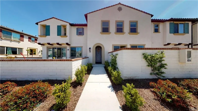 2785 E Berry Loop Privado