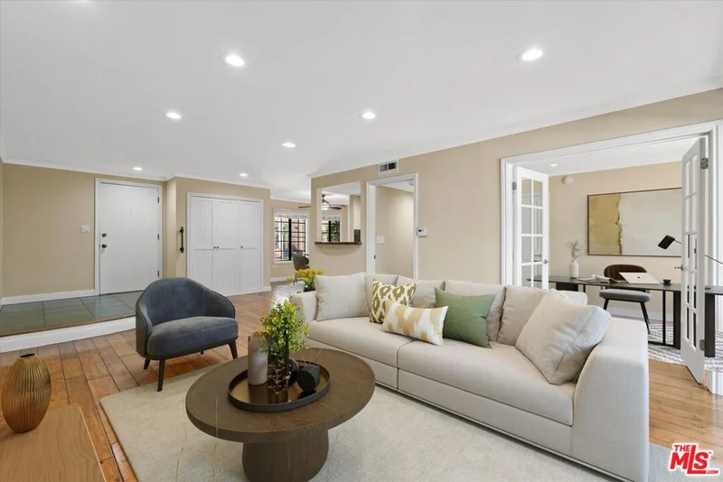 Photo 2 of 12321 Ocean Park Boulevard 2