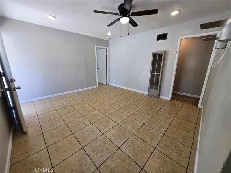 16466 Arrow Boulevard 2 photo 2