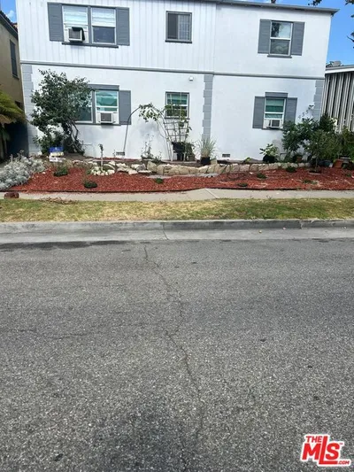 455 S Oakhurst Drive 3
