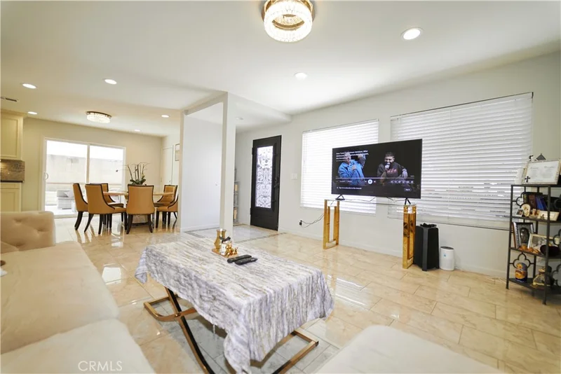 4700 Topanga Canyon photo 2
