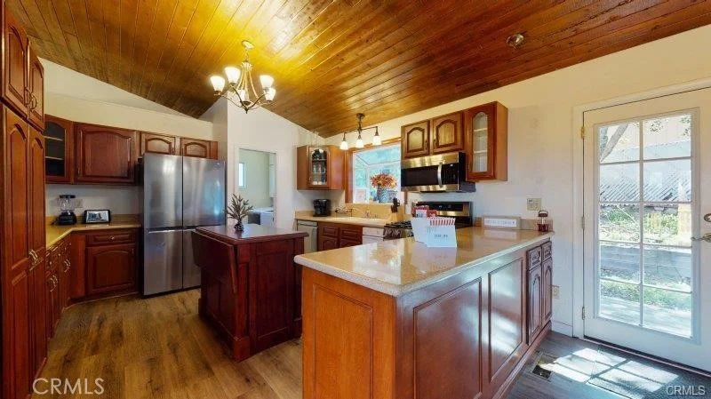 621 Arth Drive photo 2