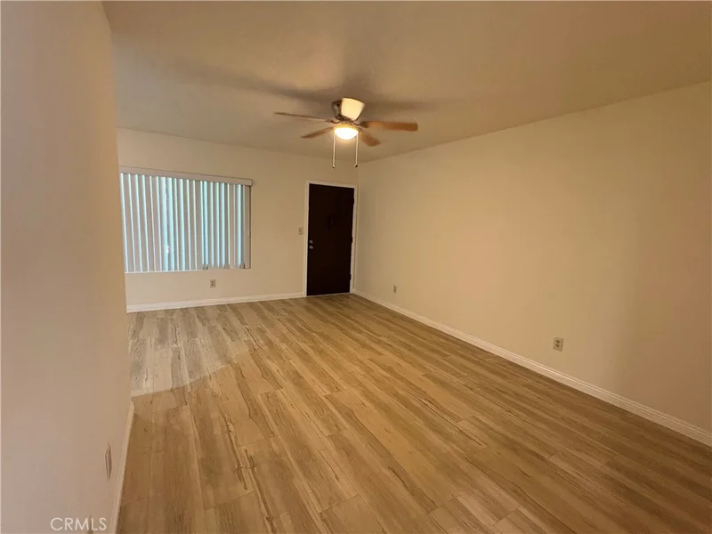 1330 W Lambert 125