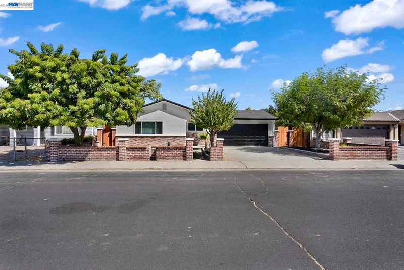 587 Somoa Lane